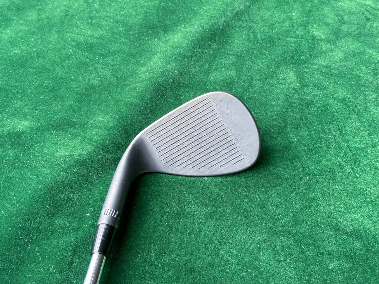 Titleist VOKEY SPIN MILLED SM8 Black 54°/12°D - Sand Wedge (Stiff)
