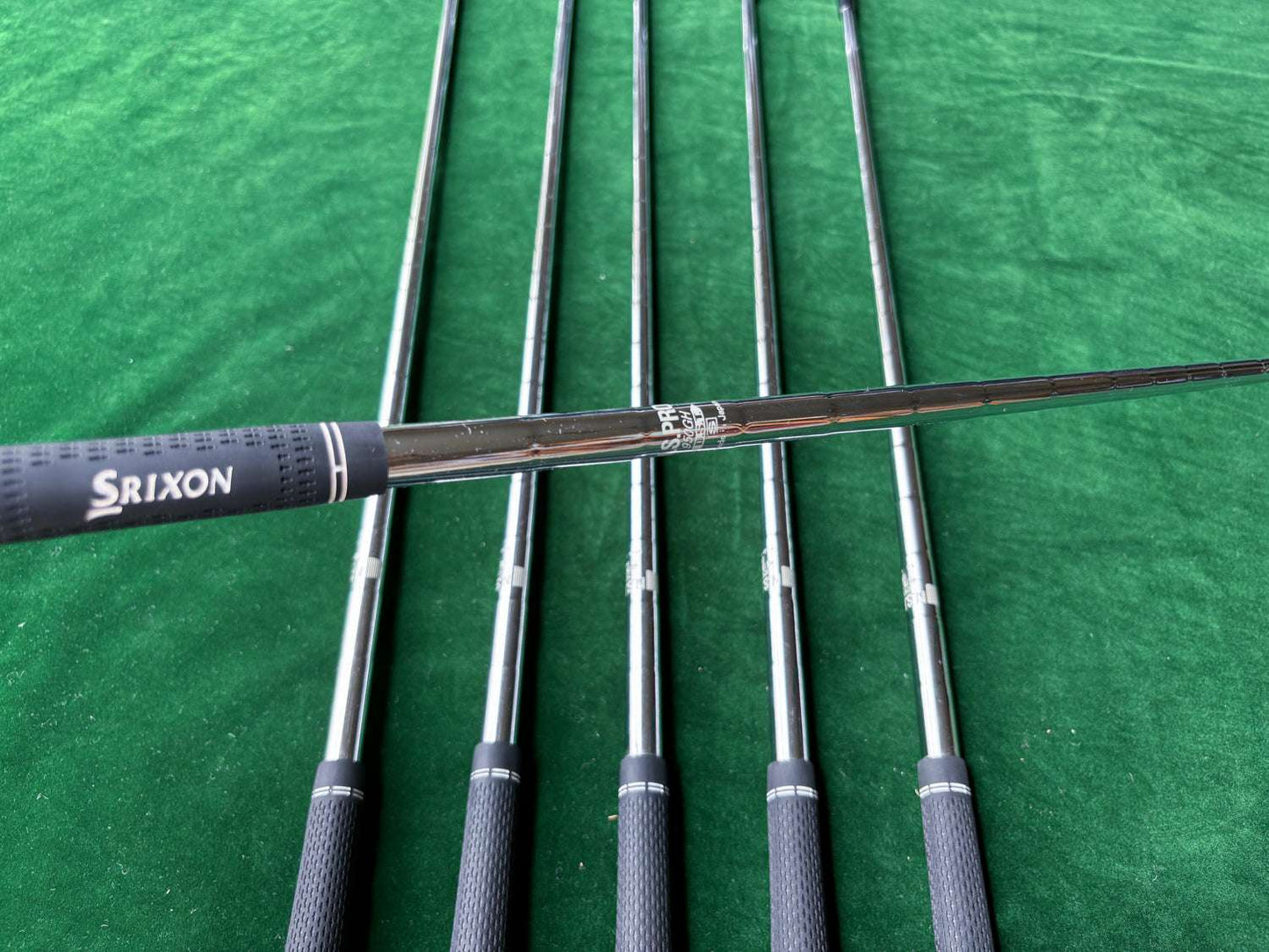SRIXON ZX5 5-PW - Iron Set (Stiff)