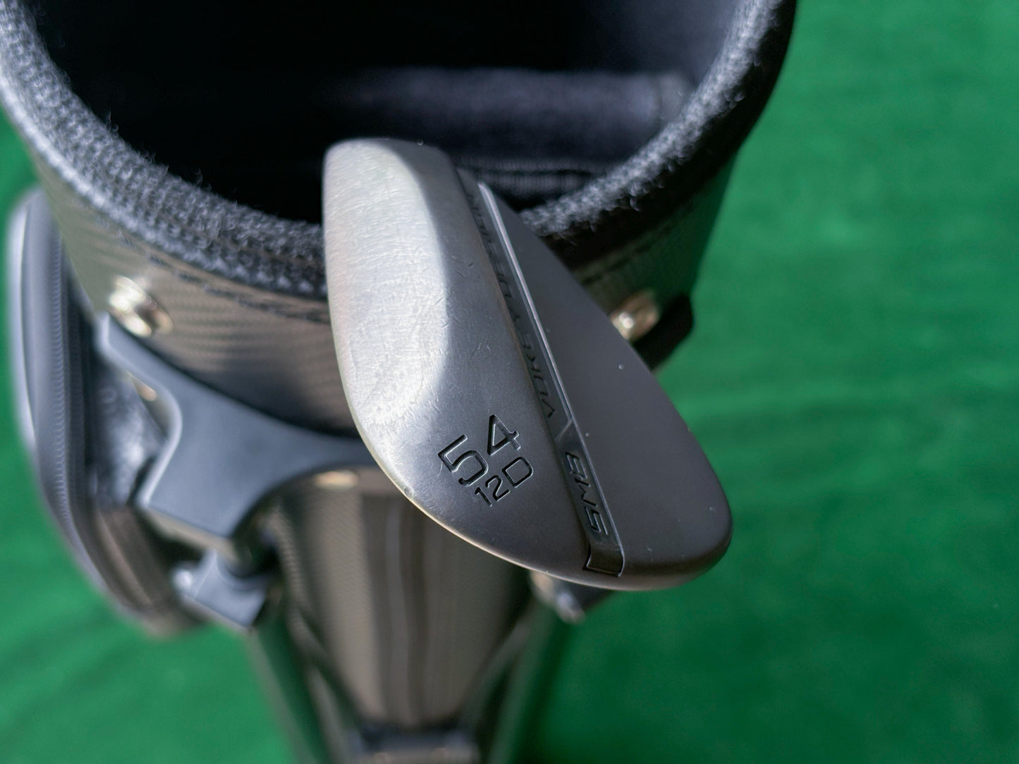Titleist VOKEY SPIN MILLED SM8 Black 54°/12°D - Sand Wedge (Stiff)