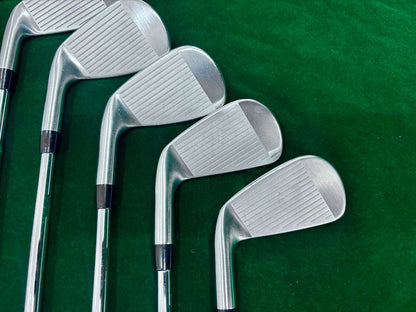 Titleist T100 (2023) 5-PW - Iron Set (Stiff)