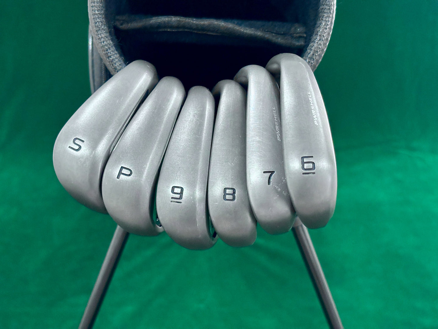 Cobra Dark Speed 6-PW + SW - Iron Set (Regular)