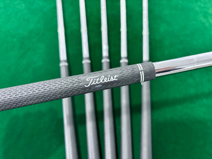 Titleist AP2 712 5-PW - Iron Set (Stiff)